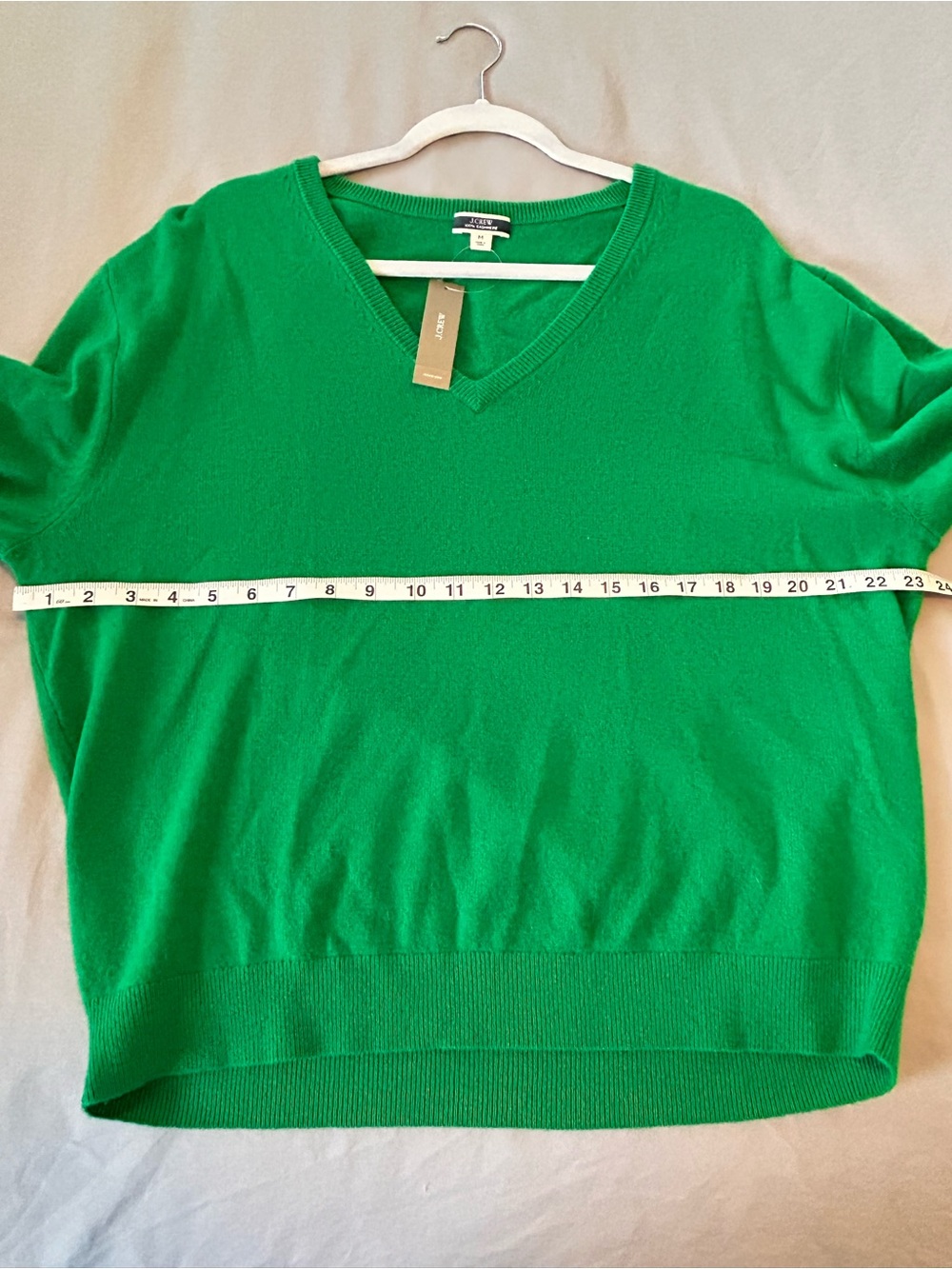 NWT J. Crew Kelly Green V-Neck 100% Cashmere Sweater Size Medium - Picture 9 of 12
